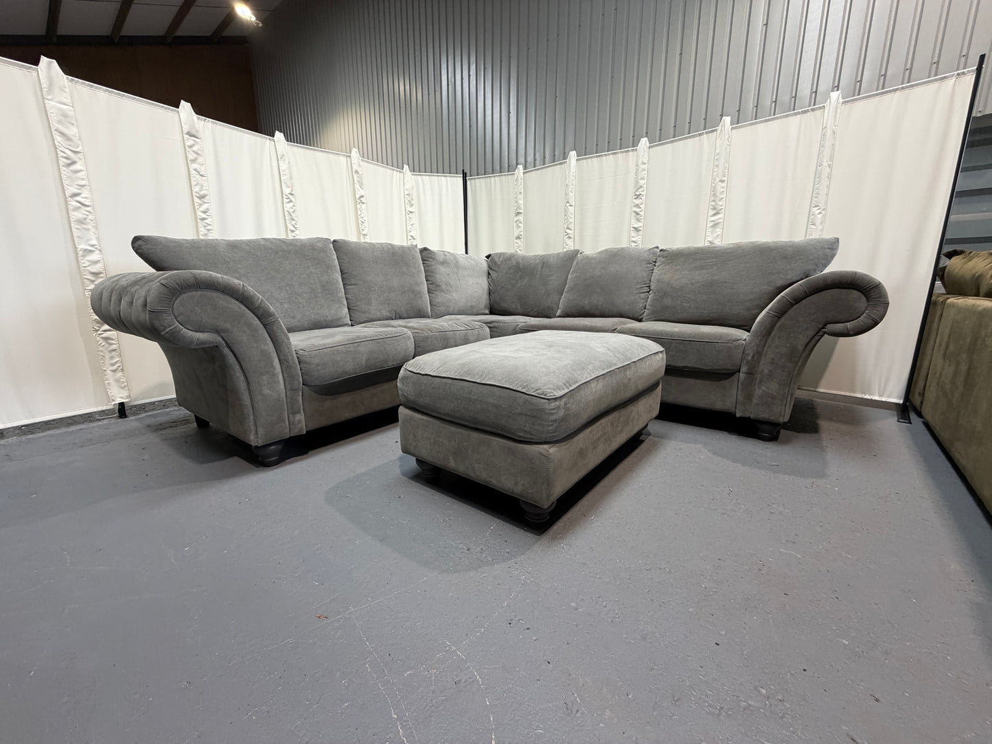 Sofa Club Windsor with matching footstall