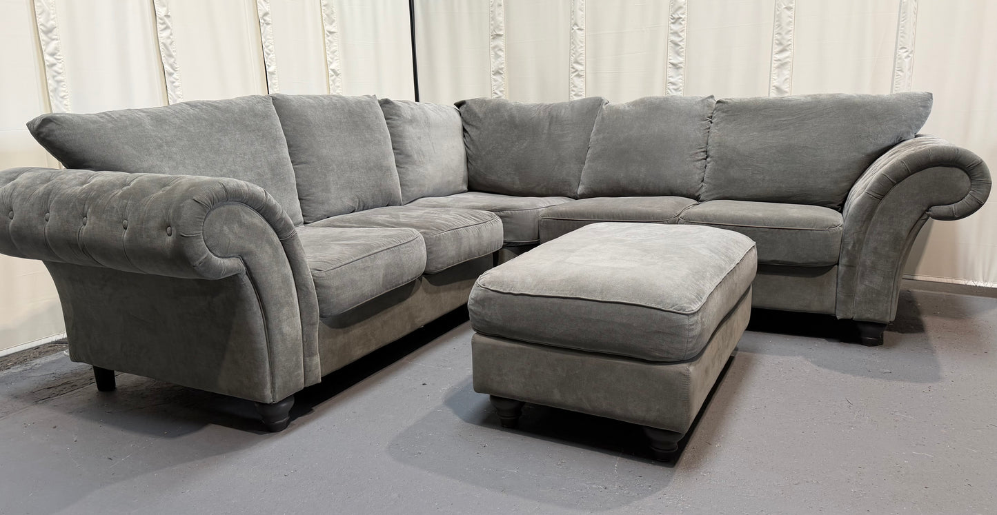 Sofa Club Windsor with matching footstall